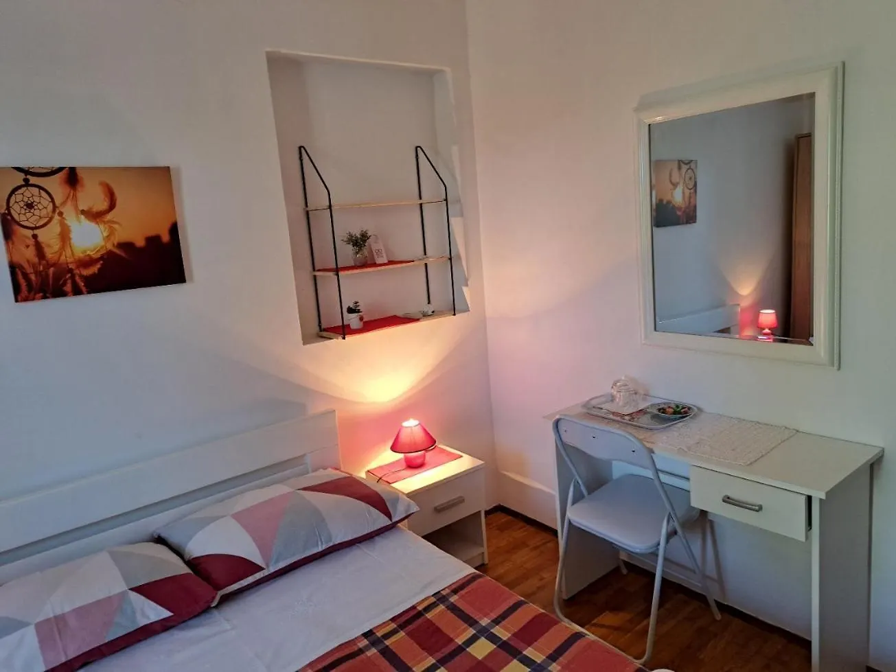 Accomodation Mirjana Poreč 0*,